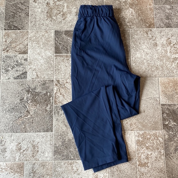 Lululemon stretch full length pant - Picture 2 of 4